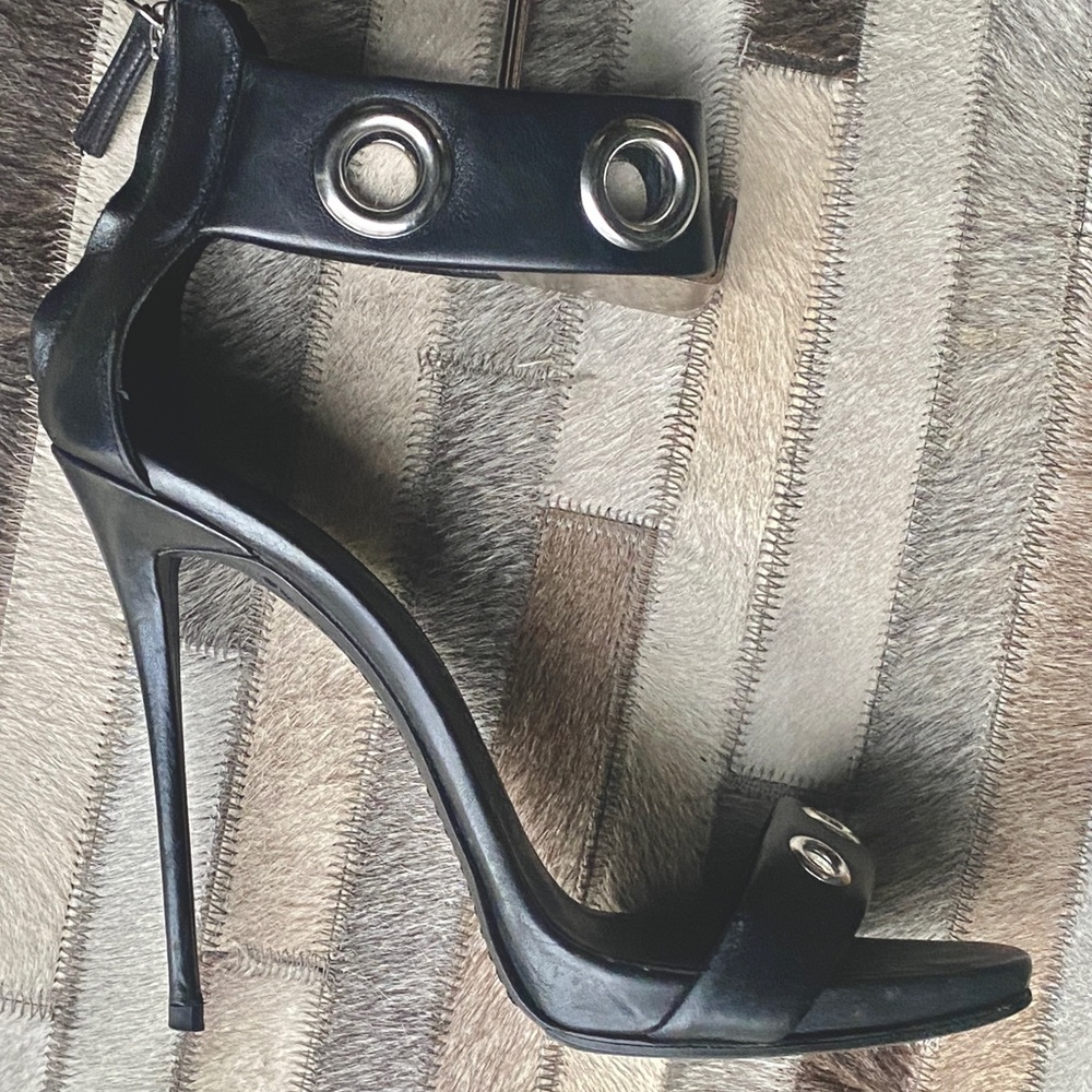 Size 40 Giuseppe Zanotti Black Stilleto heels